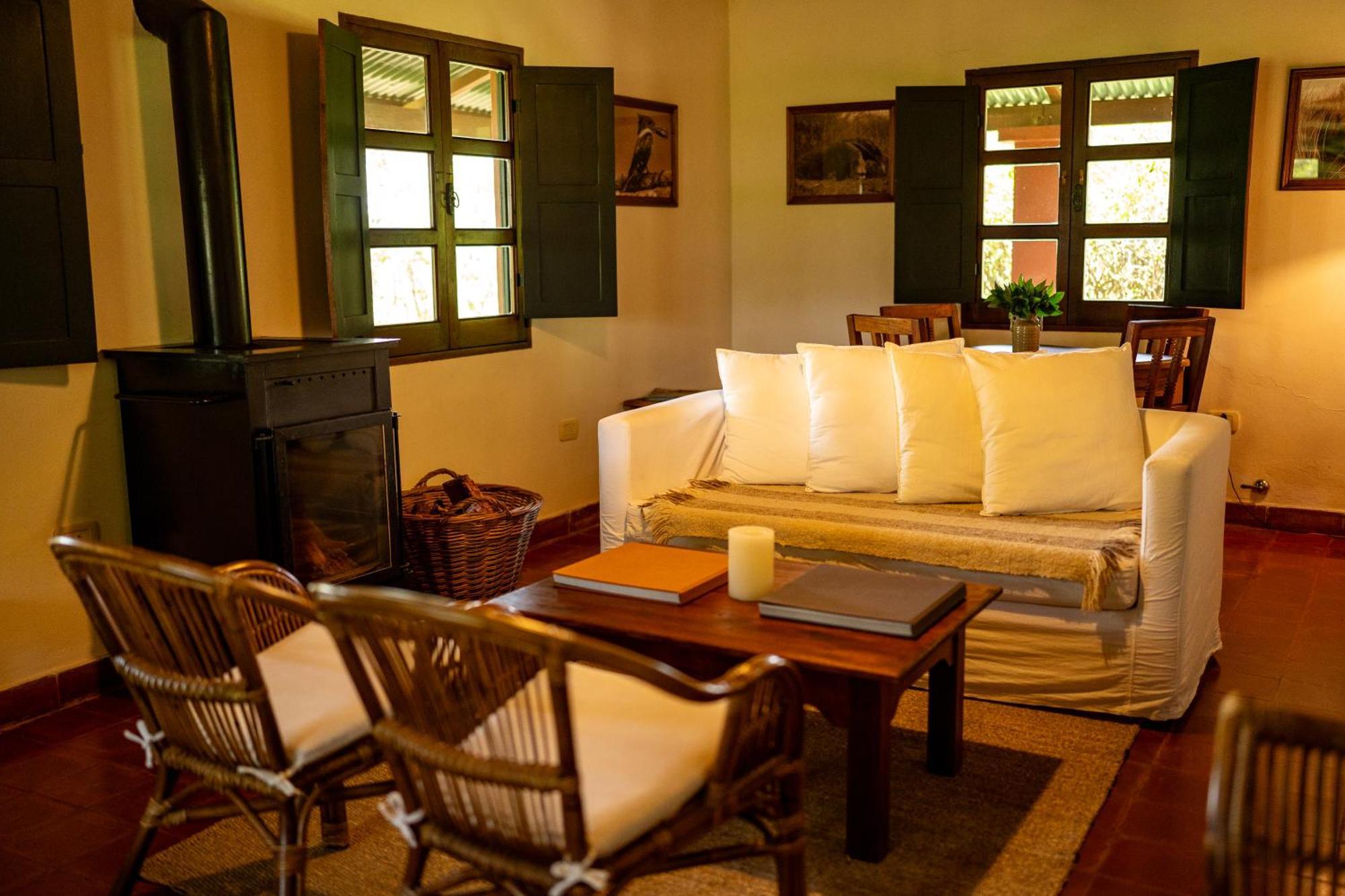 Estancia Ibera Colonia Carlos Pellegrini  Luaran gambar